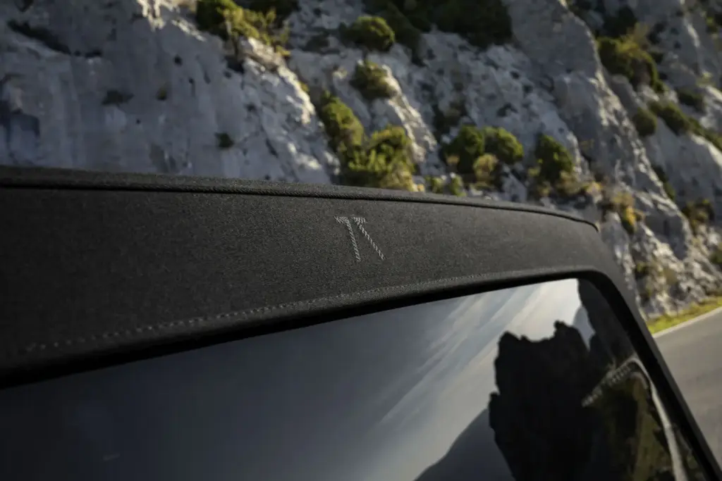 ¿Un Clase G 63 descapotable con 900 CV? Se llama Brabus 900 Rocket Edition Cabrio, y probablemente es uno de los mayores excesos que vas a ver hoy 91 Motor16 clase g BRABUS 900 rocket Cabrioexterior 36 Motor16