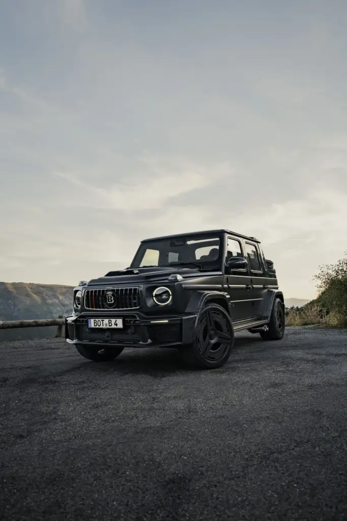 ¿Un Clase G 63 descapotable con 900 CV? Se llama Brabus 900 Rocket Edition Cabrio, y probablemente es uno de los mayores excesos que vas a ver hoy 123 Motor16 clase g BRABUS 900 rocket Cabrioexterior 4 Motor16