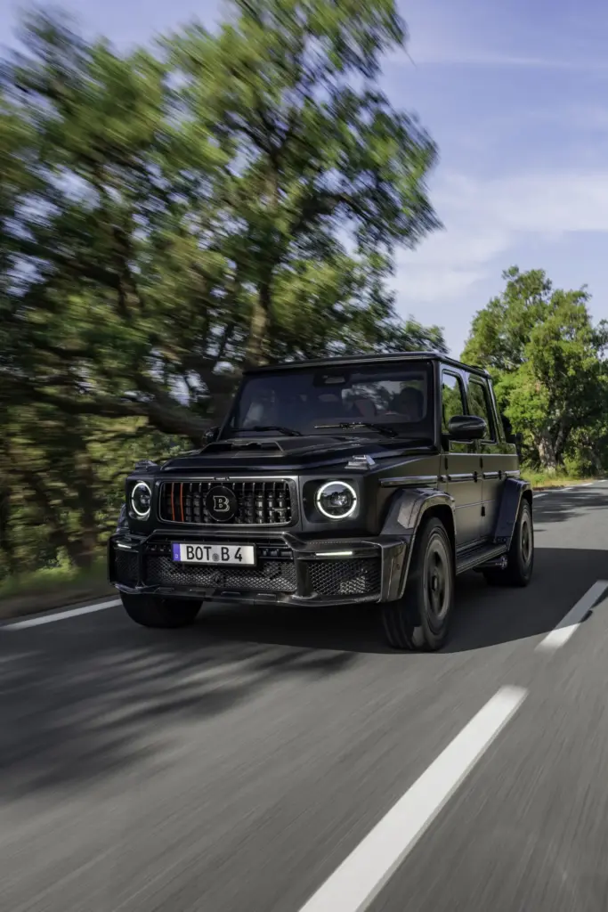 ¿Un Clase G 63 descapotable con 900 CV? Se llama Brabus 900 Rocket Edition Cabrio, y probablemente es uno de los mayores excesos que vas a ver hoy 82 Motor16 clase g BRABUS 900 rocket Cabrioexterior 45 Motor16