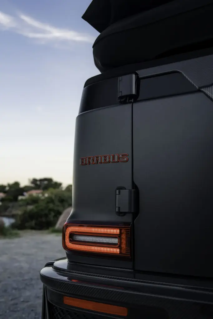 ¿Un Clase G 63 descapotable con 900 CV? Se llama Brabus 900 Rocket Edition Cabrio, y probablemente es uno de los mayores excesos que vas a ver hoy 69 Motor16 clase g BRABUS 900 rocket Cabrioexterior 64 Motor16