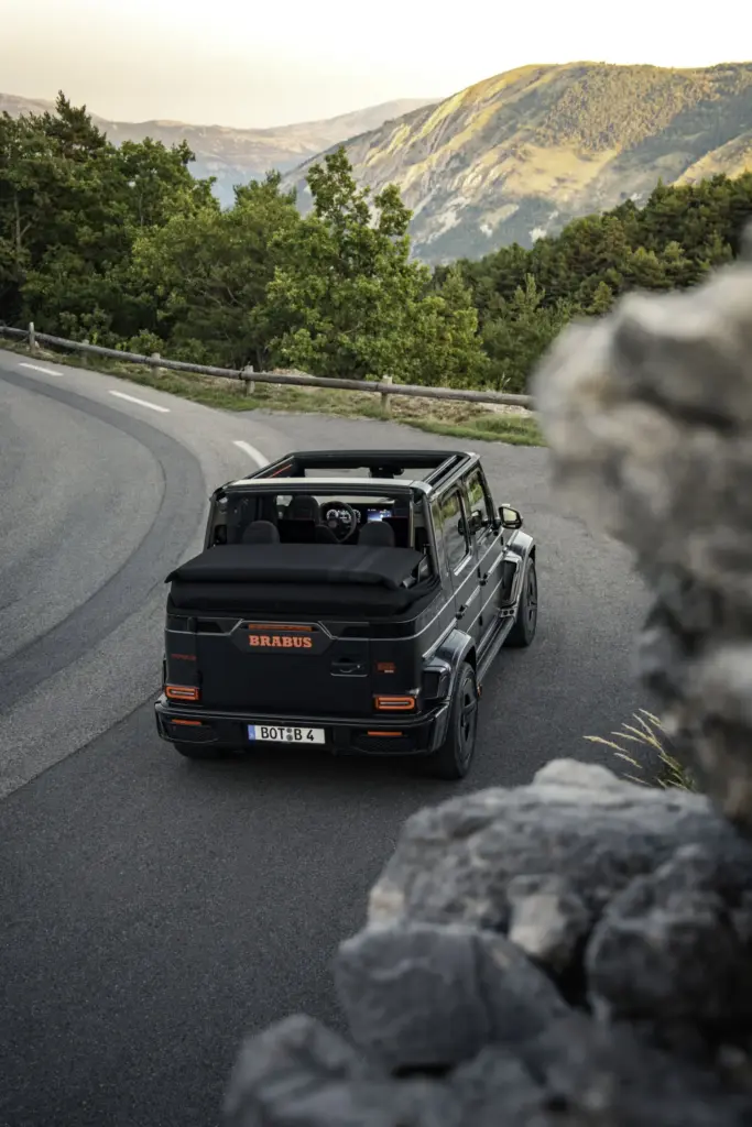 ¿Un Clase G 63 descapotable con 900 CV? Se llama Brabus 900 Rocket Edition Cabrio, y probablemente es uno de los mayores excesos que vas a ver hoy 120 Motor16 clase g BRABUS 900 rocket Cabrioexterior 7 Motor16