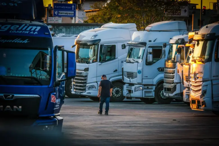 Conductoras de transporte profesional: el sesgo del ‘CV invisible’ agrava el déficit de conductores