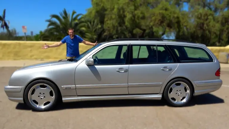 Por qué Doug DeMuro compra un Mercedes E55 AMG Wagon del año 2000 con 349 CV