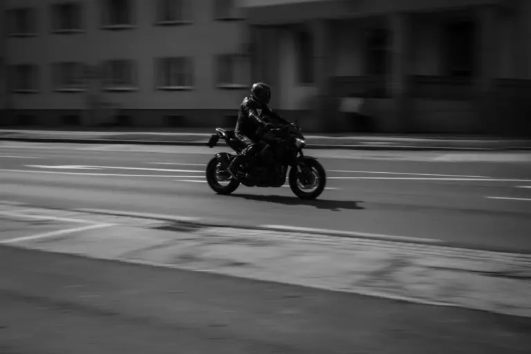 Ducati Monster 100: la edición limitada y numerada de 890 cc que celebra el centenario