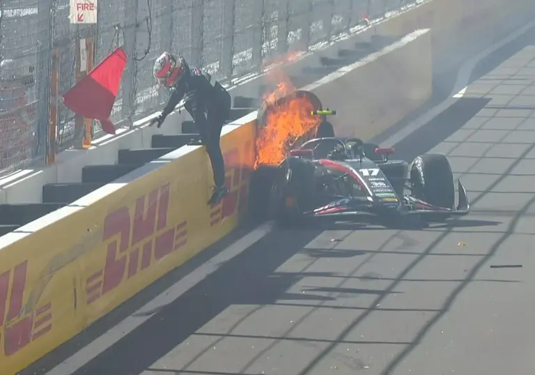 Madring estrena el GP España F1 Madrid con un incendio en la F2 y bandera roja