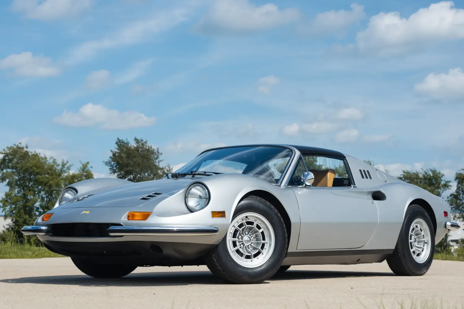El Ferrari Dino 246 GTS que un solo propietario guardó 30 años sale a subasta