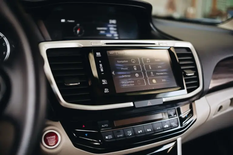 Honda y Nissan unen fuerzas para el coche definido por software: así cambiarán pantallas, conectividad y OTA