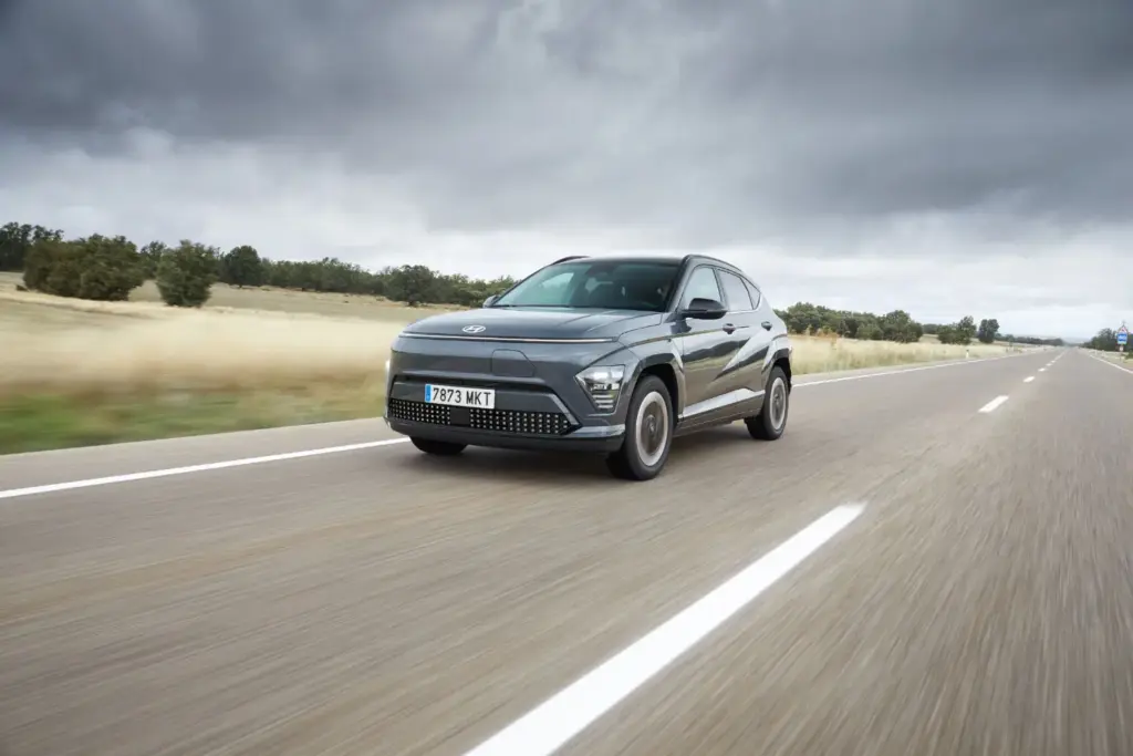 Hyundai Kona: 20 versiones, tres tecnologías y un solo SUV 16 Motor16 Hyundai Kona: 20 versiones, tres tecnologías y un solo SUV