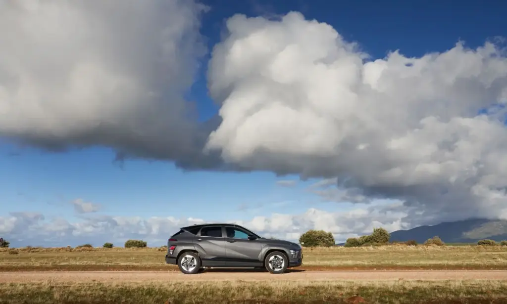 Hyundai Kona: 20 versiones, tres tecnologías y un solo SUV 12 Motor16 Hyundai Kona: 20 versiones, tres tecnologías y un solo SUV