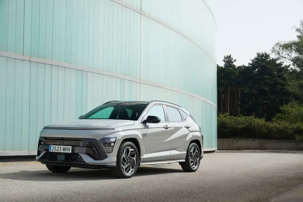 Hyundai Kona: 20 versiones, tres tecnologías y un solo SUV 5 Motor16 hyundai nuevo kona 25 Motor16