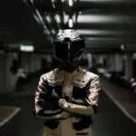 Nueva chaqueta Invictus Heracles Dakar: tricapa, protecciones CE y 179,95 euros