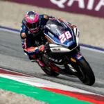 Izan Guevara gana en Austria y aprieta el Mundial de Moto2 ante Manu González