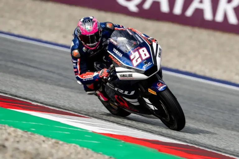 Izan Guevara gana en Austria y aprieta el Mundial de Moto2 ante Manu González
