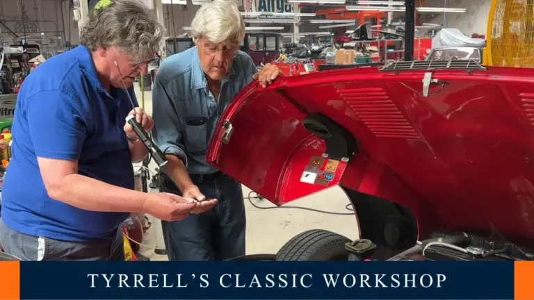 Restauración de Jaguar E-Type: Jay Leno colabora con Tyrrell’s para afinar el V12 de 1967
