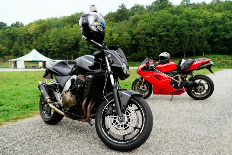 Kawasaki Ninja 1100SX 2027: la sport-tourer estrena versión SE con Brembo y Öhlins