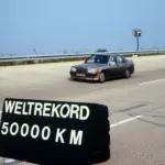 El récord del Mercedes 190E: 50.000 km a 250 km/h durante ocho días sin parar en Alemania