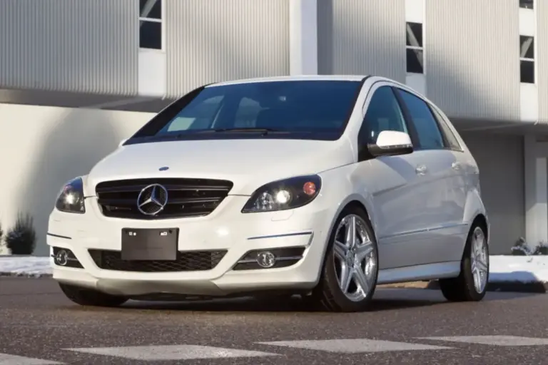 El Mercedes Clase B V8 AMG que montaron los aprendices de Alemania: un único ejemplar de 2009