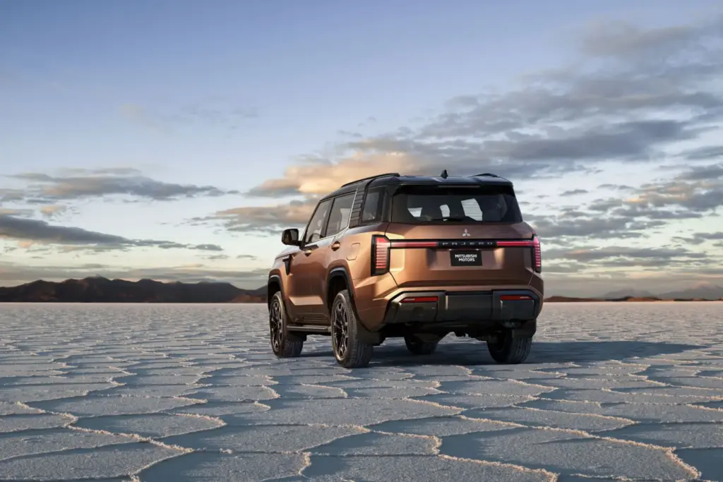Mitsubishi Pajero / Montero: Así es el regreso del icónico todoterreno japonés 7 Motor16 Mitsubishi Pajero / Montero: Así es el regreso del icónico todoterreno japonés