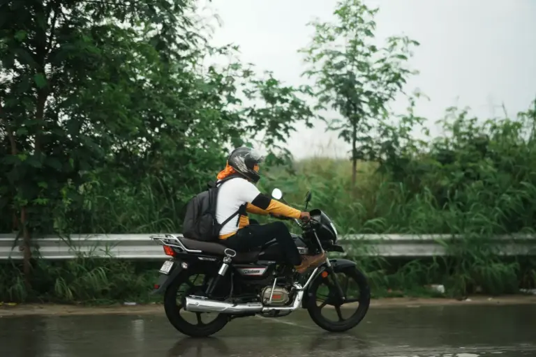 MotoCAP avisa: la ropa de moto homologada protege cada vez menos pese a cumplir la norma