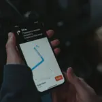 La multa de la DGT por usar el móvil como GPS: 200 euros y 6 puntos por manipularlo para cambiar de ruta