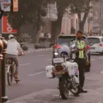 Multas a ciclistas DGT: de 200 a 1.000 euros por casco, alcohol y más