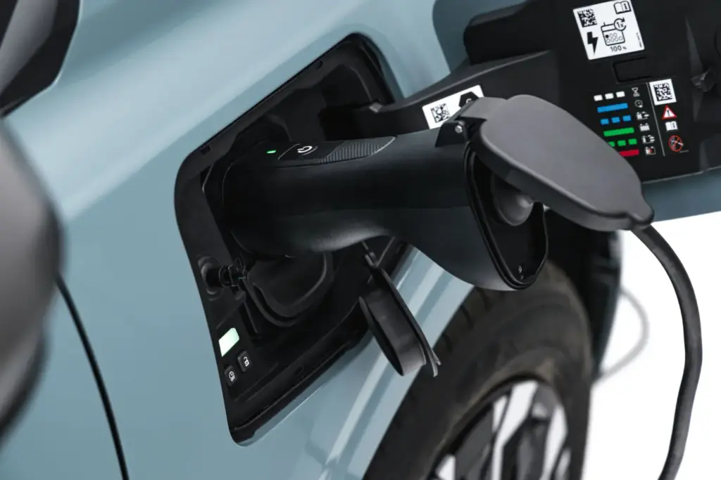 Primer contacto con el nuevo Dacia Spring: Un urbano eléctrico muy serio 60 Motor16 Primer contacto con el nuevo Dacia Spring: Un urbano eléctrico muy serio