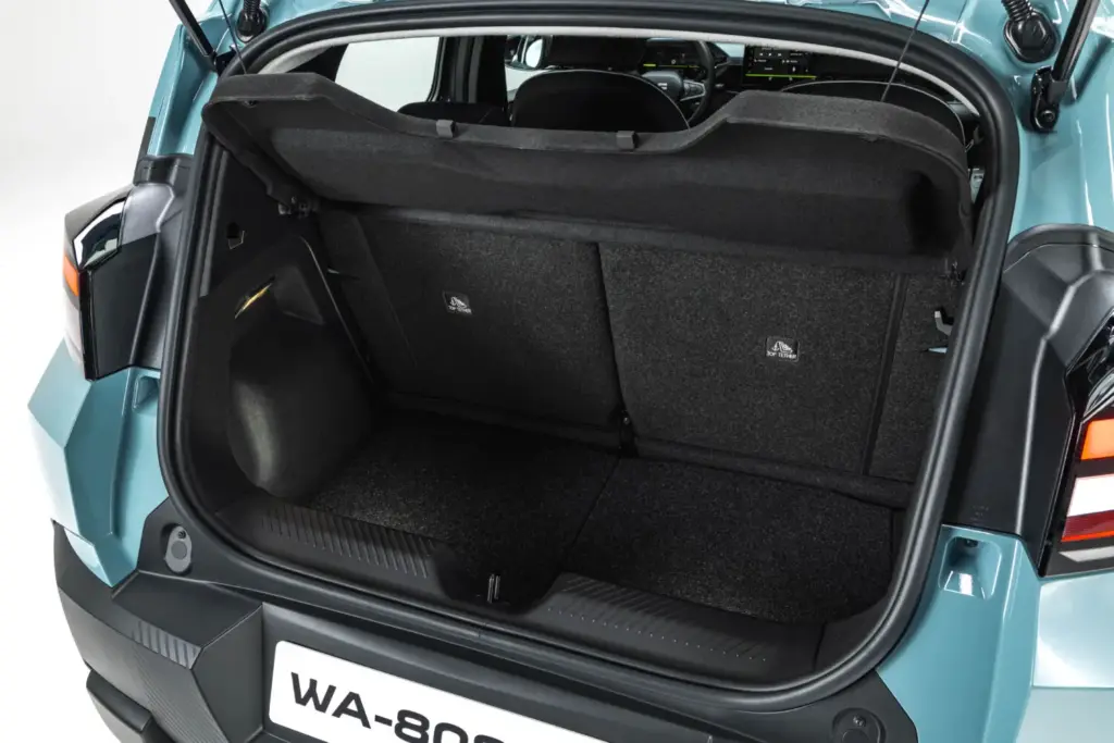 Primer contacto con el nuevo Dacia Spring: Un urbano eléctrico muy serio 6 Motor16 nuevo dacia spring 2027 77 Motor16