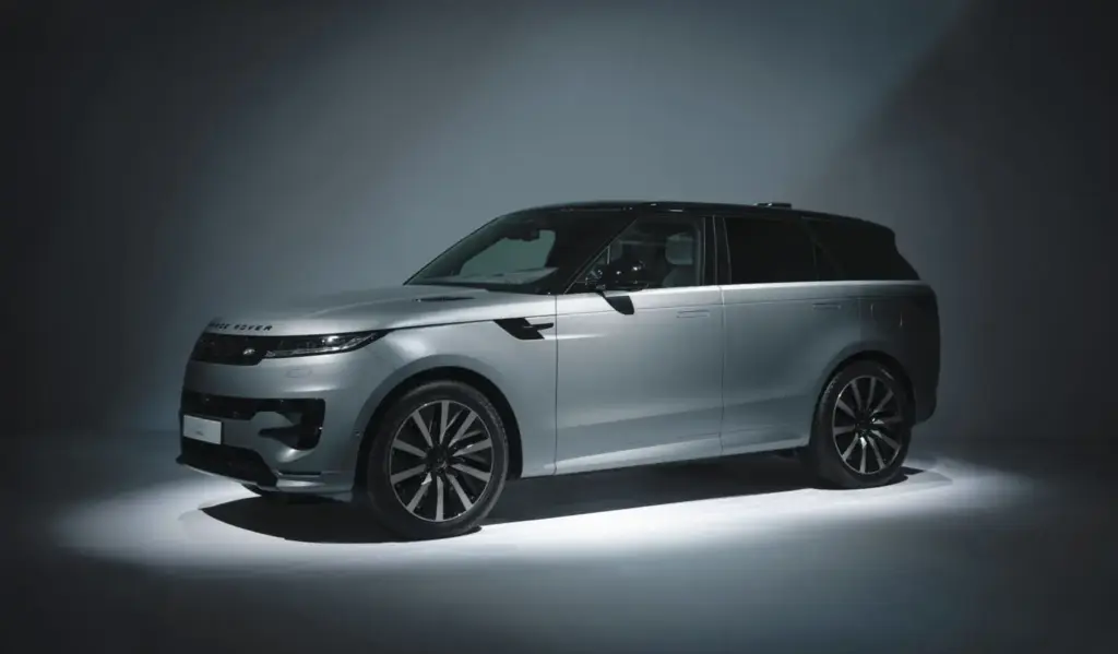 Primera prueba del Range Rover Sport Electric: 550 CV y 609 km 14 Motor16 range rover sport electric primera prueba estudio 1 Motor16
