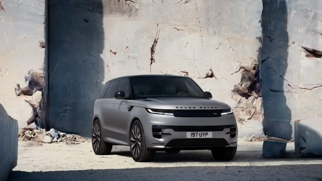Primera prueba del Range Rover Sport Electric: 550 CV y 609 km 34 Motor16 range rover sport electric primera prueba exterior gris 2 Motor16