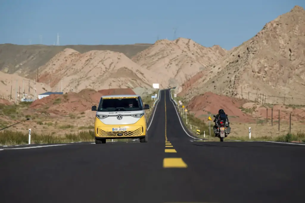 El Volkswagen ID. Buzz da la vuelta al mundo sin averías mecánicas 2 Motor16 El Volkswagen ID. Buzz da la vuelta al mundo sin averías mecánicas