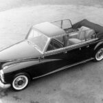 Los Museos Vaticanos celebran un siglo de Papamovil con ocho Mercedes-Benz históricos