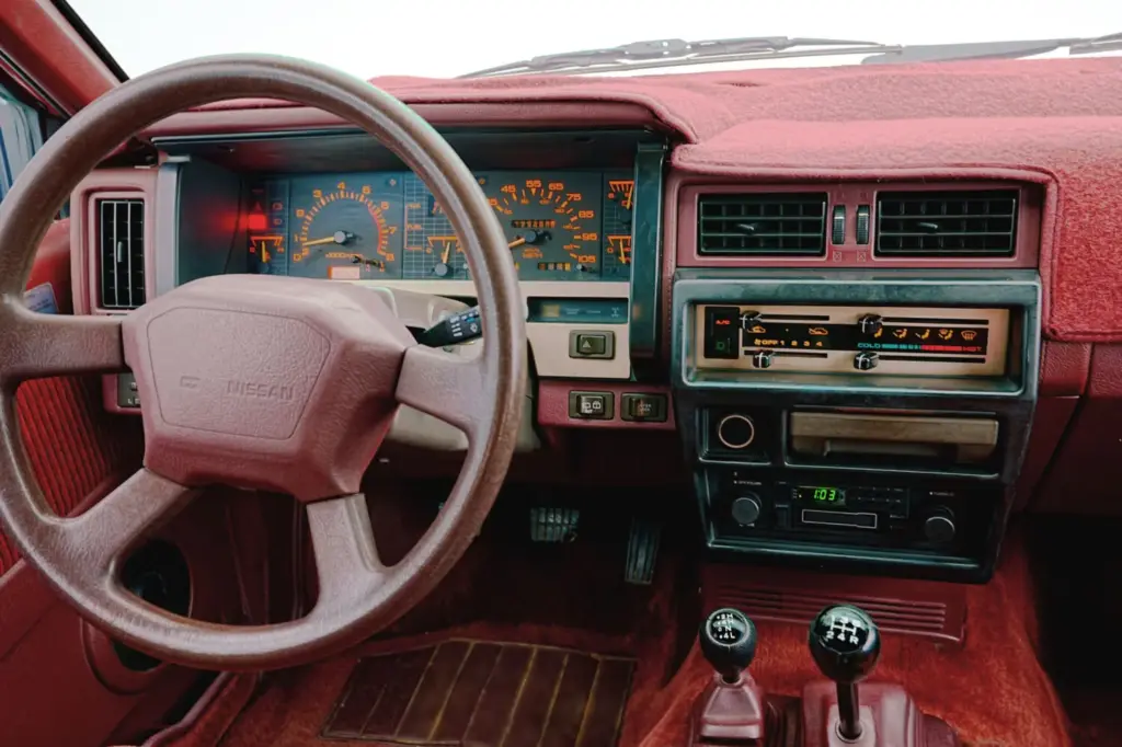 1987 Nissan Pathfinder 4 Motor16