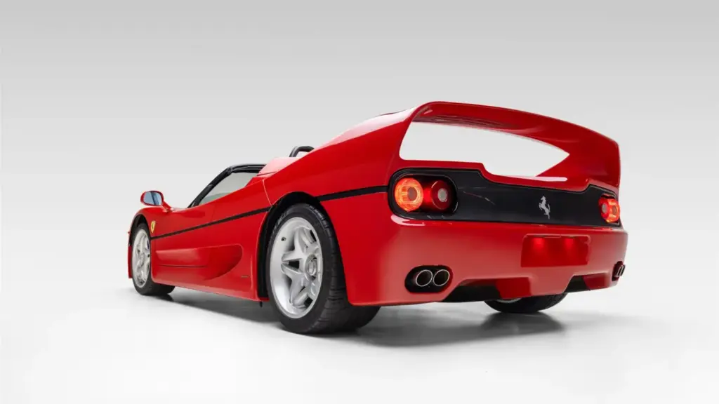 ¿Quieres estrenar un Ferrari F50? Este tiene 170 kilómetros, pero no será barato 17 Motor16 1997 ferrari f50 106 millas broad arrow 18 Motor16