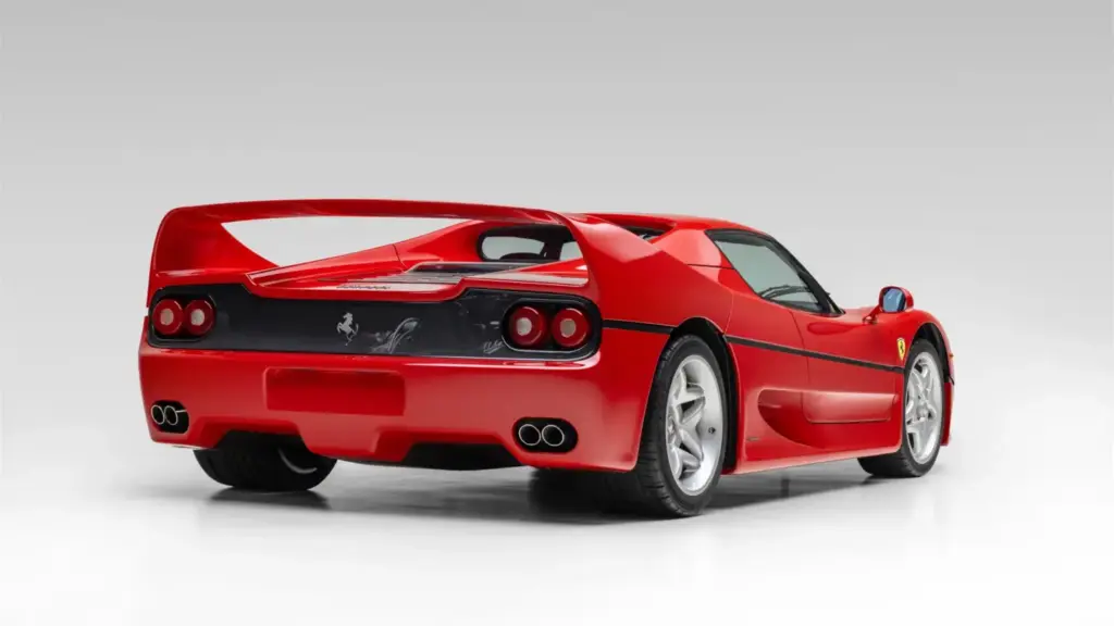 ¿Quieres estrenar un Ferrari F50? Este tiene 170 kilómetros, pero no será barato 19 Motor16 1997 ferrari f50 106 millas broad arrow 20 Motor16