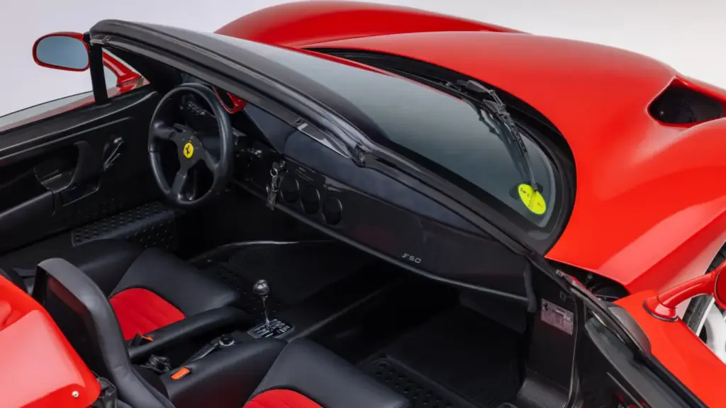 ¿Quieres estrenar un Ferrari F50? Este tiene 170 kilómetros, pero no será barato 40 Motor16 1997 ferrari f50 106 millas broad arrow 34 Motor16