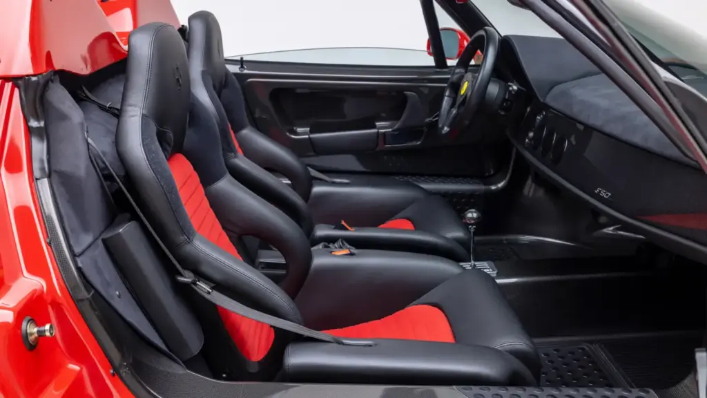 ¿Quieres estrenar un Ferrari F50? Este tiene 170 kilómetros, pero no será barato 39 Motor16 1997 ferrari f50 106 millas broad arrow 38 Motor16