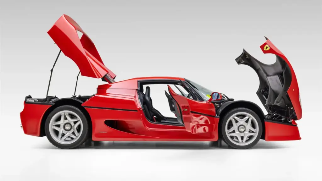 ¿Quieres estrenar un Ferrari F50? Este tiene 170 kilómetros, pero no será barato 22 Motor16 1997 ferrari f50 106 millas broad arrow 47 Motor16