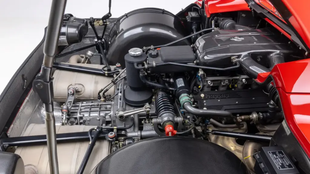 ¿Quieres estrenar un Ferrari F50? Este tiene 170 kilómetros, pero no será barato 55 Motor16 1997 ferrari f50 106 millas broad arrow 53 Motor16