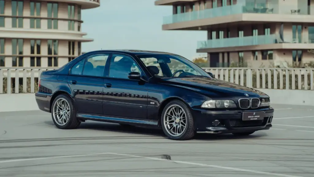 Este BMW M5 parece normal, pero esconde el motor W10 soñado por Piëch para un deportivo nonato de Volkswagen 8 Motor16 2005 BMW M5 W10 VW Prototipo 12 Motor16