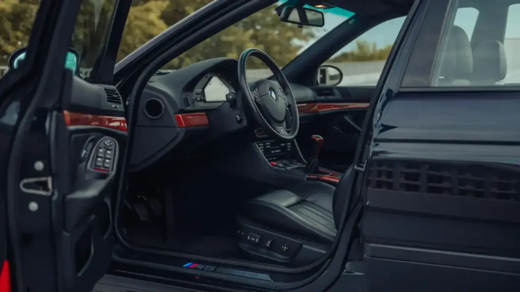 Este BMW M5 parece normal, pero esconde el motor W10 soñado por Piëch para un deportivo nonato de Volkswagen 22 Motor16 2005 BMW M5 W10 VW Prototipo 22 Motor16