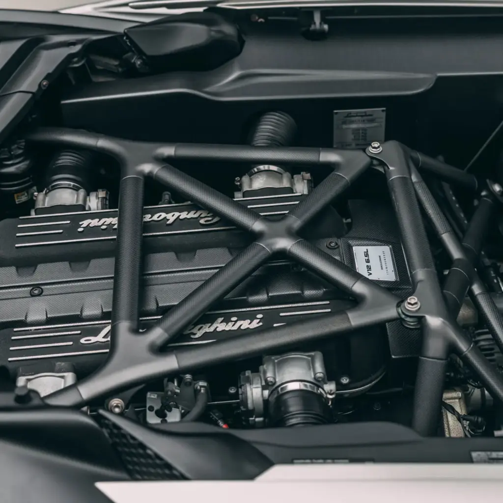 2010 Lamborghini Reventón Roadster. Imagen motor.