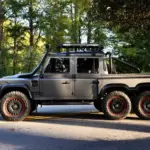 Este Land Rover Defender 6×6 y con 700 CV es una auténtica locura off-road a precio de OCTA