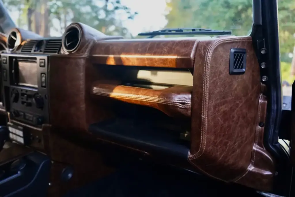 Este Land Rover Defender 6x6 y con 700 CV es una auténtica locura off-road a precio de OCTA 20 Motor16 2020 Land Rover Defender Flying Huntsman 6x6 25 Motor16