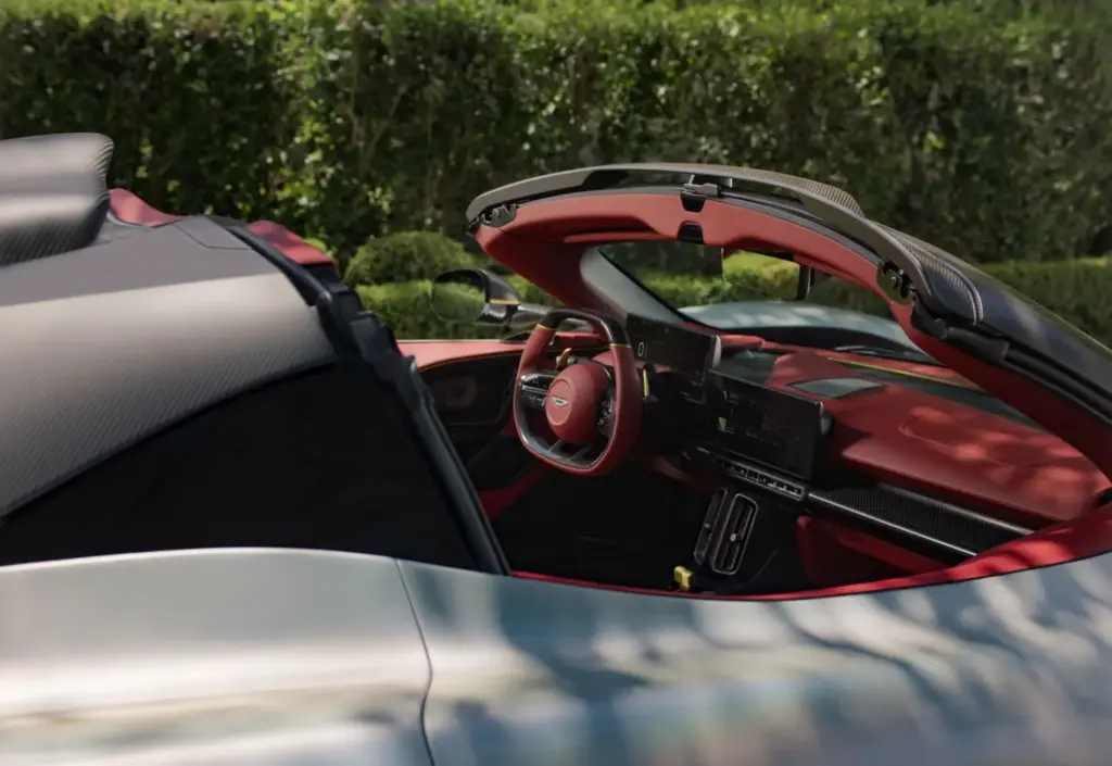 Aston Martin Valhalla Spider: 1.079 CV para disfrutar de la emoción con el cielo por techo 23 Motor16 2026 Aston Martin Valhalla Spider 19 Motor16