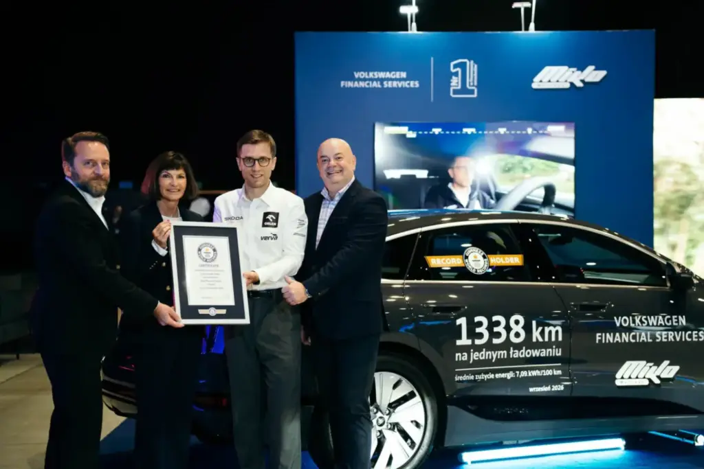 Audi pulveriza el récord de autonomía eléctrica: más de 1.300 kilómetros con una carga para dejar en la cuneta a Tesla y Lucid 17 Motor16 2026 Audi A6 e tron record autonomia 13 Motor16