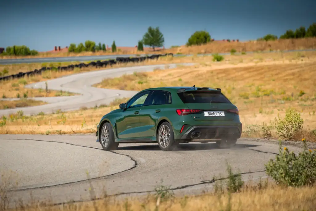 Prueba del Audi RS 3 competition limited: ¡Tócala otra vez, Audi! 17 Motor16 2026 Audi RS 3 competition limited prueba 35 Motor16