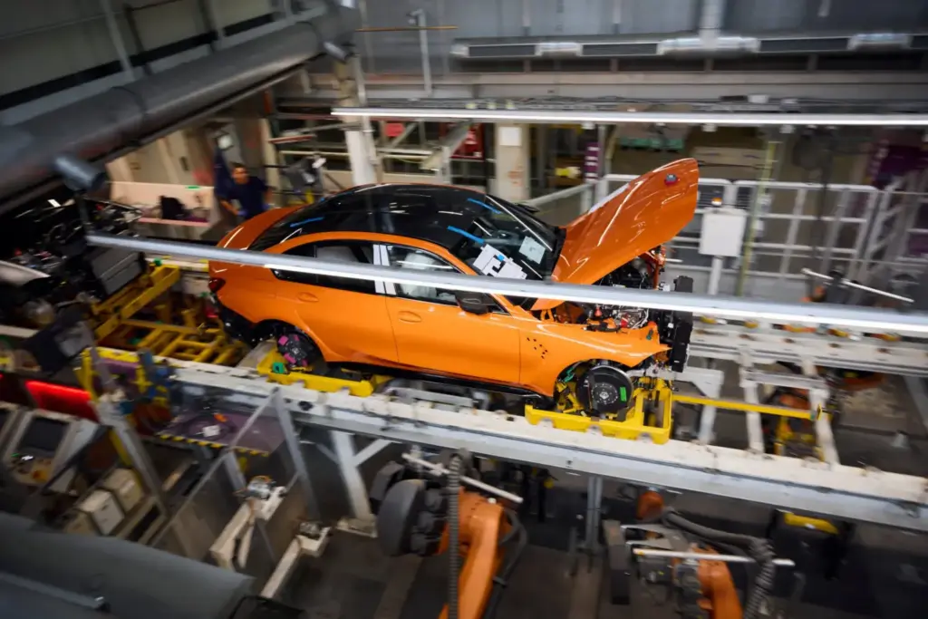 2026 BMW M3 1 millon 3 Motor16