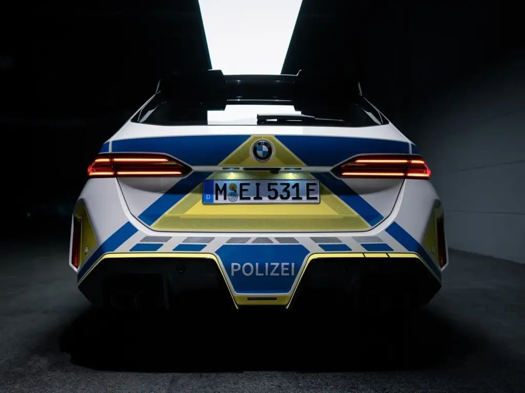 2026 BMW M5 Touring Policia Alemania 5 Motor16