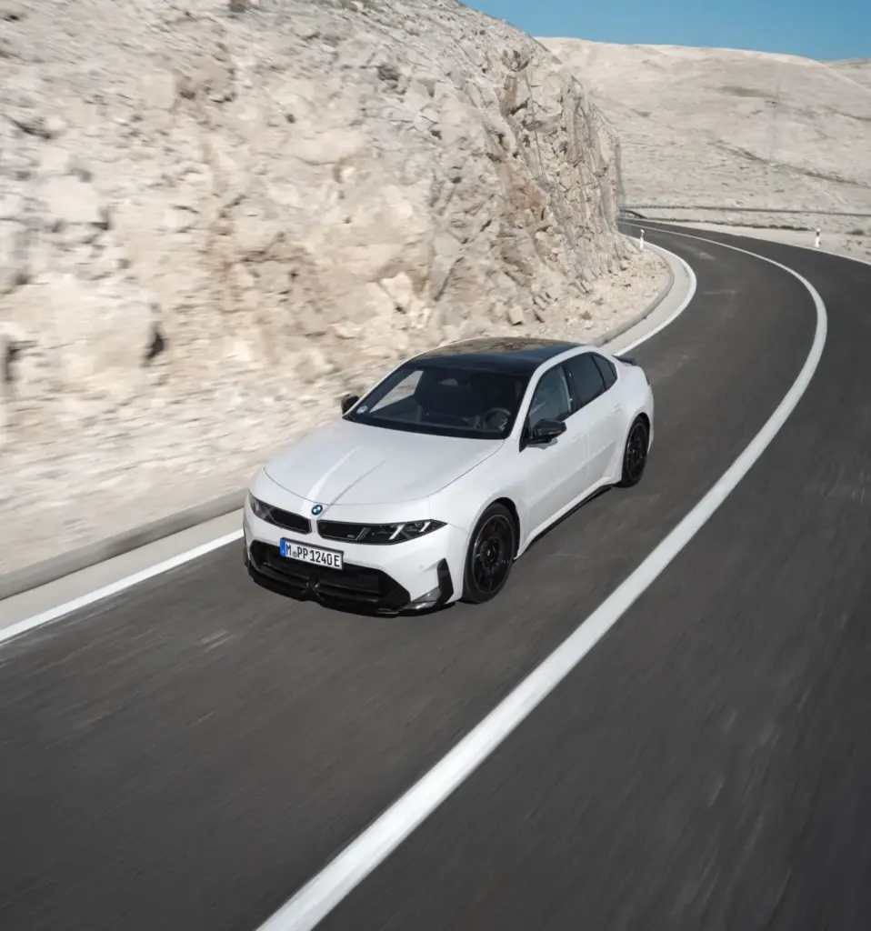 BMW M Performance ya tiene un puñado de chucherías para los nuevos Serie 3 e i3 6 Motor16 2026 BMW i3 Serie 3 M Performance Parts 7 Motor16