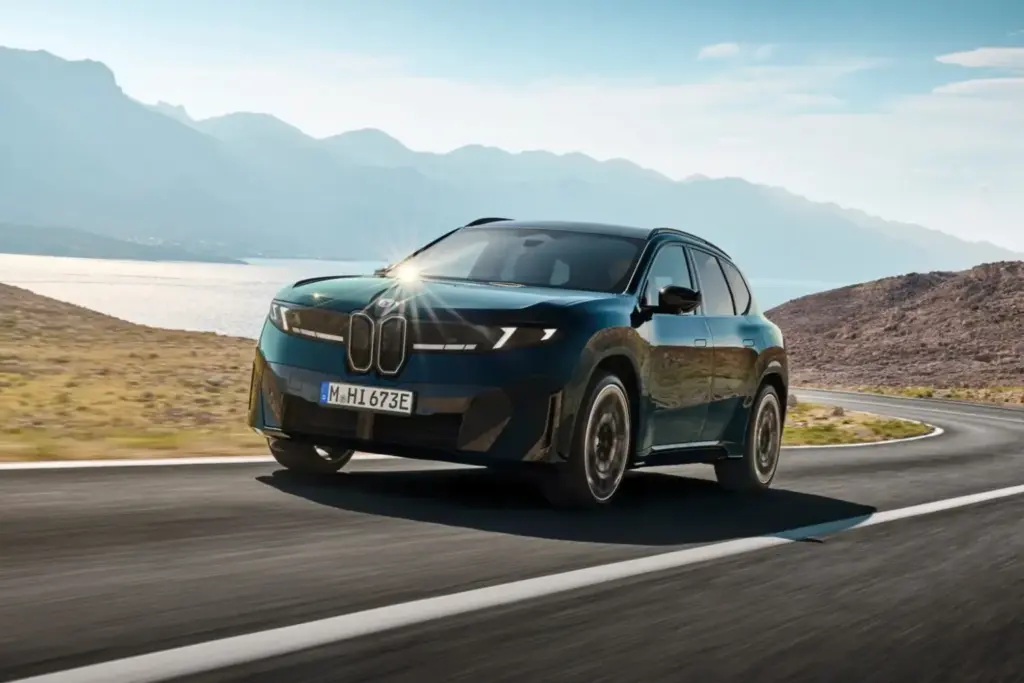 BMW iX3 M60 xDrive: 612 CV para el SUV más M de los menos M 23 Motor16 2026 BMW iX3 M60 xDrive 19 Motor16